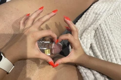 Elle adore enfermer son petit ami…