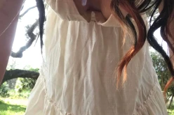 Elle porte la clé de son mari tous les jours…