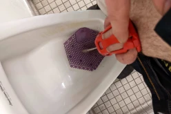 Faire pipi au travail