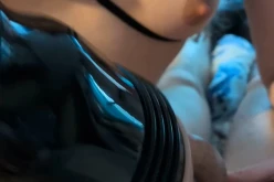 Même en cage madame s'occupe de moi 🥵